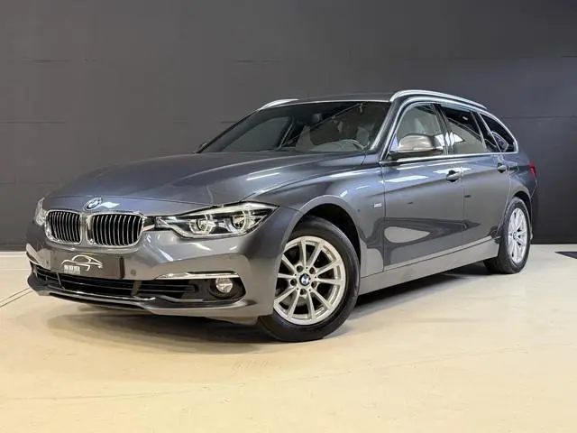 BMW 3-serie Touring 318i High Executive Automaat | Leder | Stoelverwarming | Full LED | Navi | PDC V...
