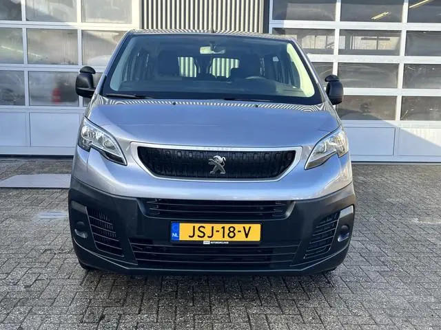 Peugeot Traveller