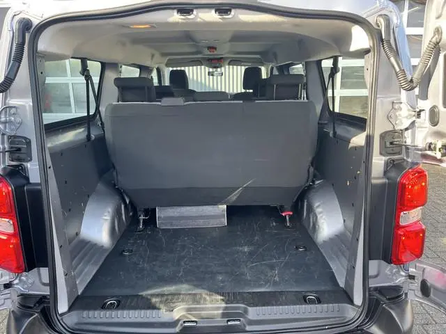 Peugeot Traveller
