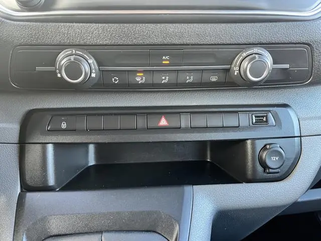 Peugeot Traveller