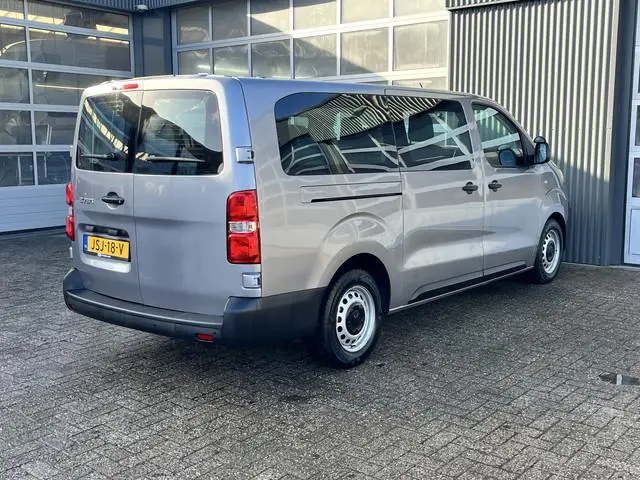 Peugeot Traveller