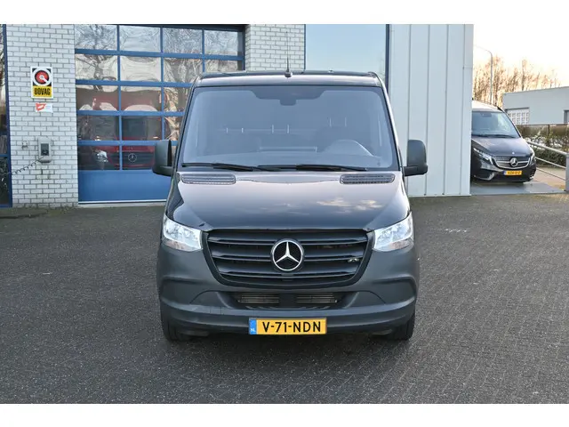 Mercedes-Benz Sprinter 214 CDI L1H1 FWD MBUX met camera, Trekhaak