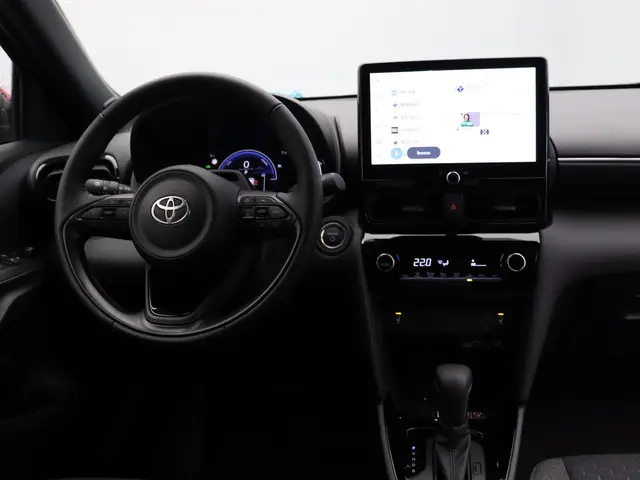 Toyota Yaris Cross 1.5 Hybrid 130 Dynamic | Stoelverwarming | Stuurwielverwarming | Apple Carplay &...
