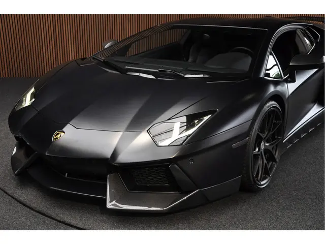 Lamborghini Aventador