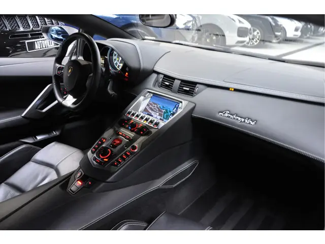 Lamborghini Aventador 6.5 V12 LP700-4 Novitec Carbon Akrap. Camera Lift  Origineel NL auto