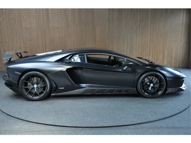 Lamborghini Aventador