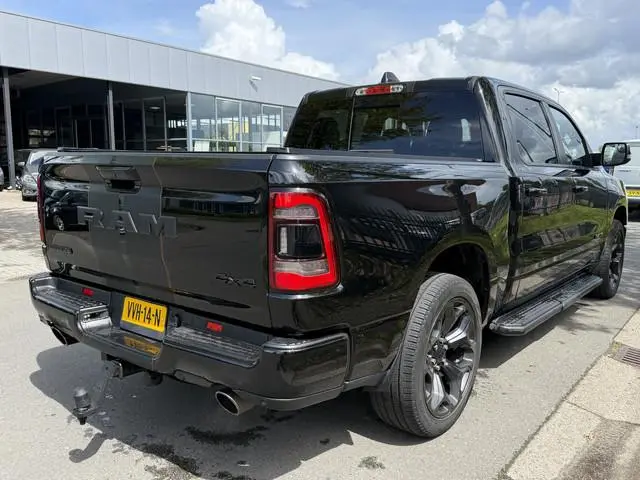 Dodge Ram 1500 BWJ 2024 5.7 V8 402 PK  4x4 Crew Cab Big Horn NIEUW BINNEN !!