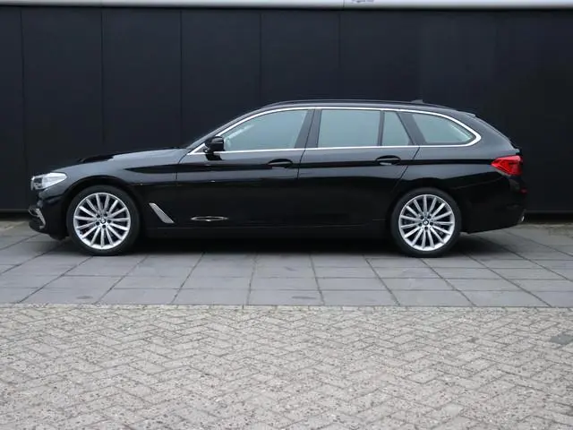 BMW 5-serie Touring 520i Corporate Lease High Executive | LEDER | MEMORY | PANO-DAK | CAMERA | APPLE...