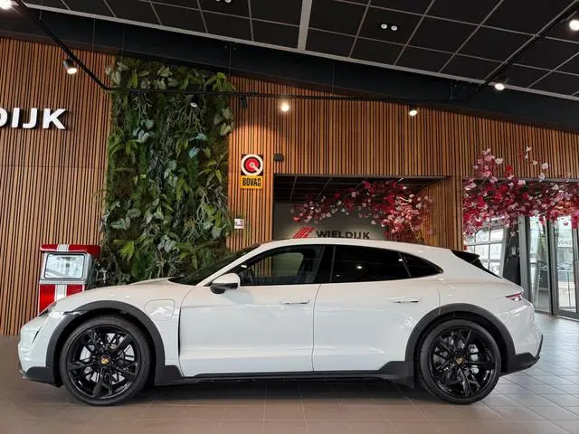 Porsche Taycan Cross Turismo 4 93 kWh Tot 2030 fabrieksgarantie op de accu pakket
