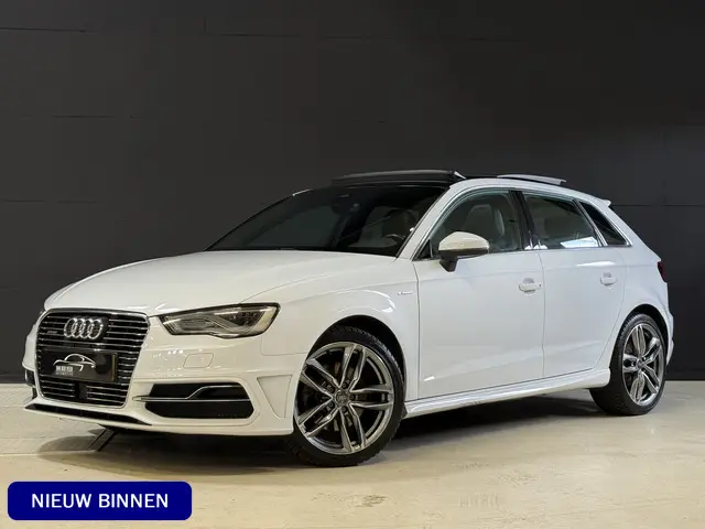 Audi A3 Sportback 1.4 e-tron PHEV Ambition Pro Line plus S-Line | Pano | Camera