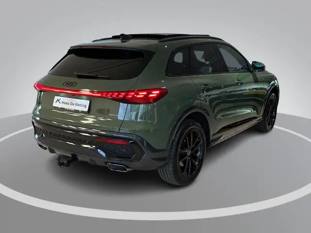 Audi Q5 S Line 299PK e-hybrid quattro · Panoramadak · 360°Camera · Trekhaak  Drive select · Garantie...