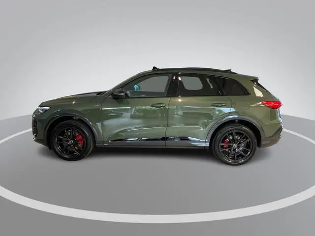 Audi Q5 S Line 299PK e-hybrid quattro · Panoramadak · 360°Camera · Trekhaak  Drive select · Garantie...