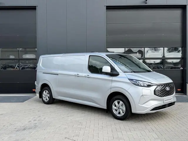 Ford E-Transit Cust. 340 L2H1 Limited 71 kWh 218pk  - ACC  - Navi - Stoel/Stuurverwarming - 360 Came...