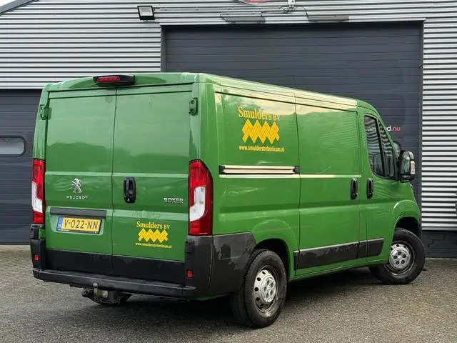 Peugeot Boxer 330 2.0 BlueHDI L1H1 Premium | Navigatie | Camera | Trekhaak |