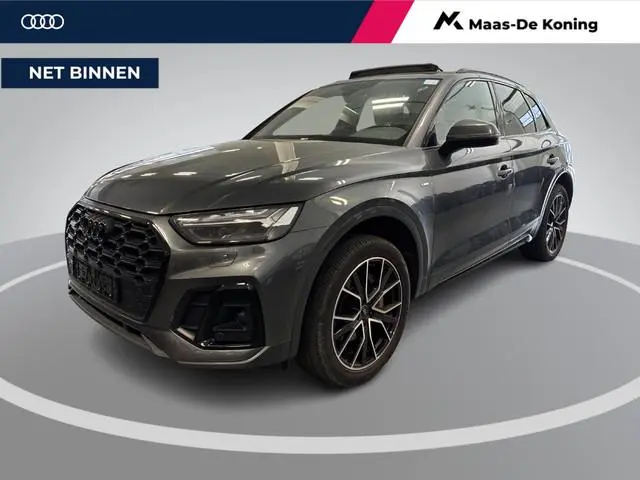 Audi Q5 50 TFSIe 299pk S-Tronic S Edition Competition · Panoramadak · Camera · Inklap. Trekhaak · St...