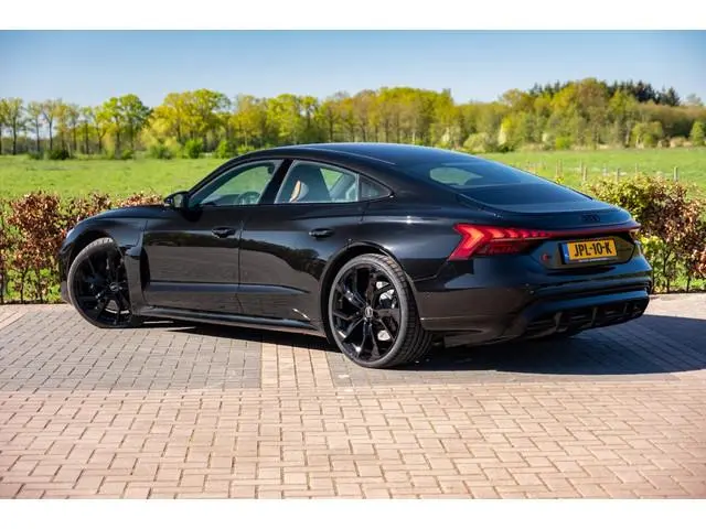 Audi e-tron GT RS 93 kWh 598pk