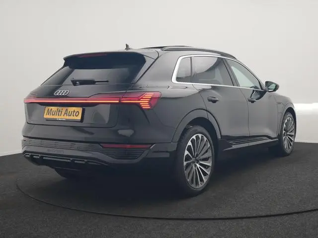 Audi Q8 e-tron 55 Quattro S Edition 114 kWh 408pk Dealer O.H. | Panodak | Luchtvering | Adaptive Cru...