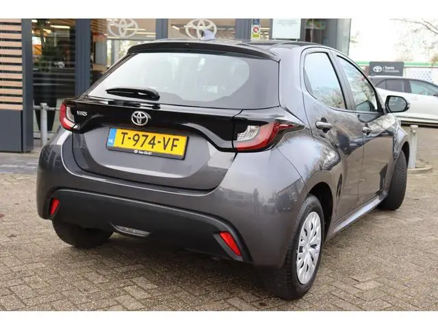 Toyota Yaris 1.5 VVT-i Active, Parkeercamera, Cruise Control