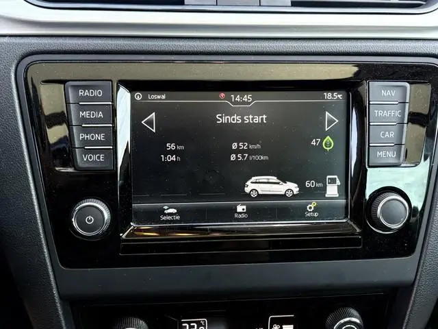 Skoda Rapid Spaceback 1.0 TSI Greentech Drive ** NET BINNENGEKOMEN | PANO | CRUISE | STOELVERWARMING...