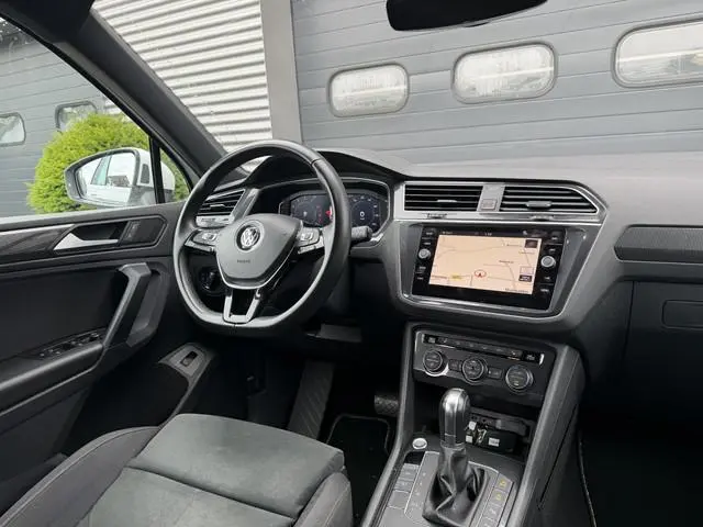 Volkswagen Tiguan 1.5 TSI DSG R-Line | Navigatie | Camera | Adaptive Cruise Control | LED | Carplay...