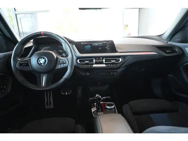 BMW 2-serie Gran Coupé 218i Business Edition M-Pakket Sportstoelen Panoramadak Virtual Dealer Onderh...