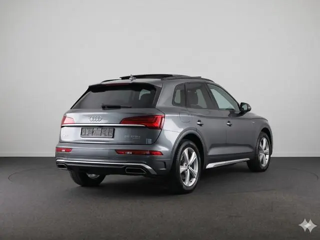 Audi Q5 55 TFSI e S edition 367PK PHEV | SOH 97% | Panorama dak | Luchtvering | Head up Display | Me...