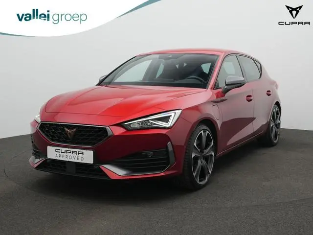 CUPRA Leon 1.4 eTSI 245 pk VZ | Kuipstoelen | Achteruitrijcamera | Adaptive Cruise | Stuur-/stoelver...
