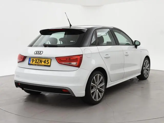 Audi A1 Sportback 1.2 TFSI S-LINE 5-DEURS ADMIRED + 17 INCH | AIRCO | CRUISE CONTROL | NAVIGATIE