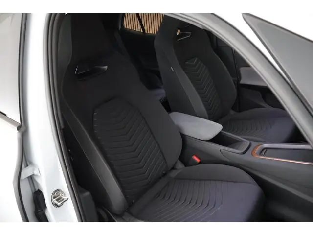 CUPRA Born Adrenaline 204pk 62 kWh SOH 91% 360Camera Keyless Navigatie Stoelverwarming