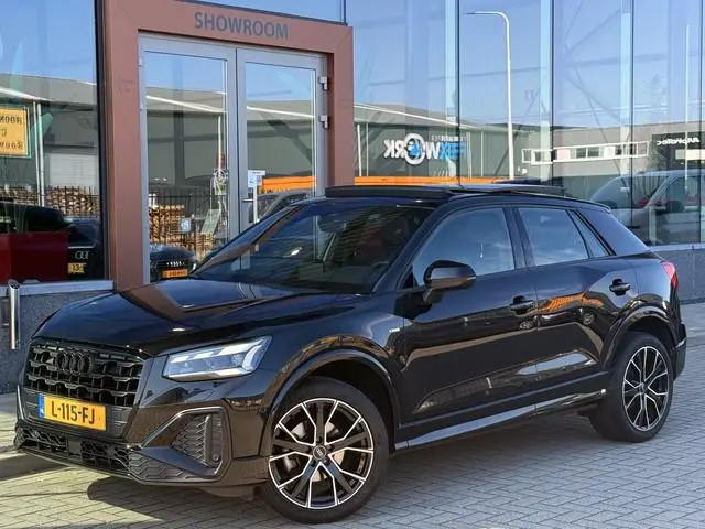 Audi Q2 35 TFSI S Edition | Pano | Leder | VC | Matrix | Camera | Stoelverwarming