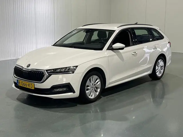 ŠKODA Octavia Combi 1.0 e-TSI Business Edition ✅  Automaat ✅  CarPlay ✅ ACC ✅ VRC