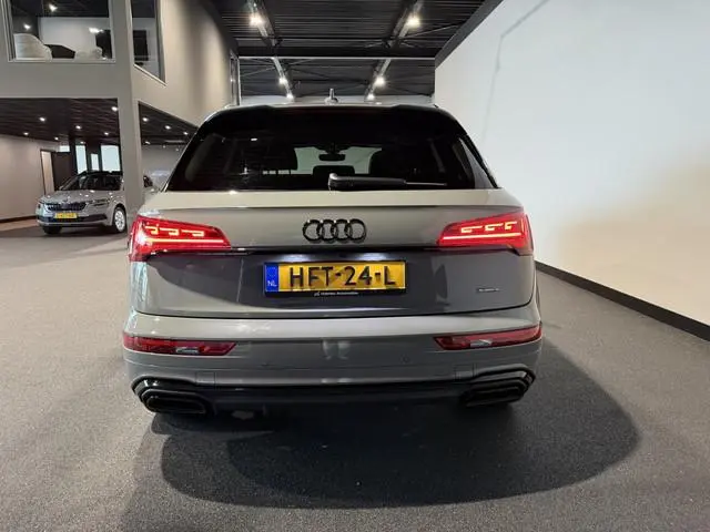 Audi Q5 55 TFSI e S edition | Luchtvering | Massage | HUD | Pano | B&O