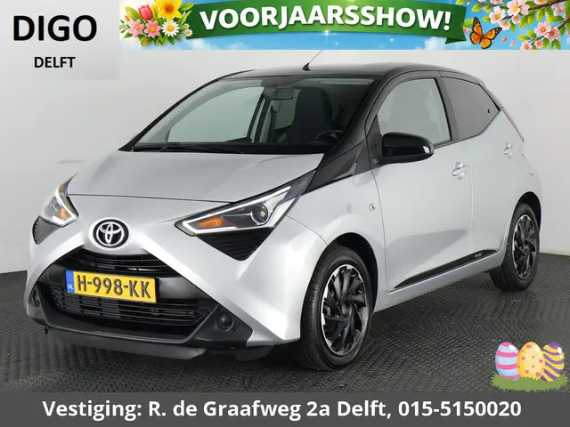 Toyota Aygo 1.0 VVT-i X-Play Bi-Tone Automaat | Apple Carplay & AndroidAUTO | Camera | 1e eigenaar |...