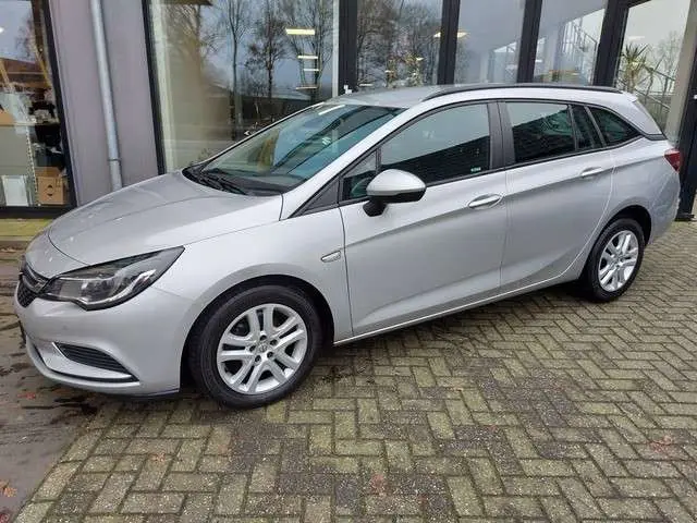 Opel Astra Sports Tourer 1.0 Online Edition Staat in De Krim Staat in de Krim