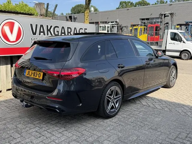 Mercedes-Benz C-klasse Estate 300 e AMG Line 18"/Panoramadak/Trekhaak/LED/Stoelverwarming/Sfeerverli...