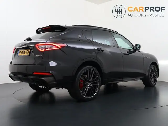 Maserati Levante 3.8 V8 Trofeo 589 K !!  | Carbon |  Panoramadak |  1e eigenaar | NL Auto