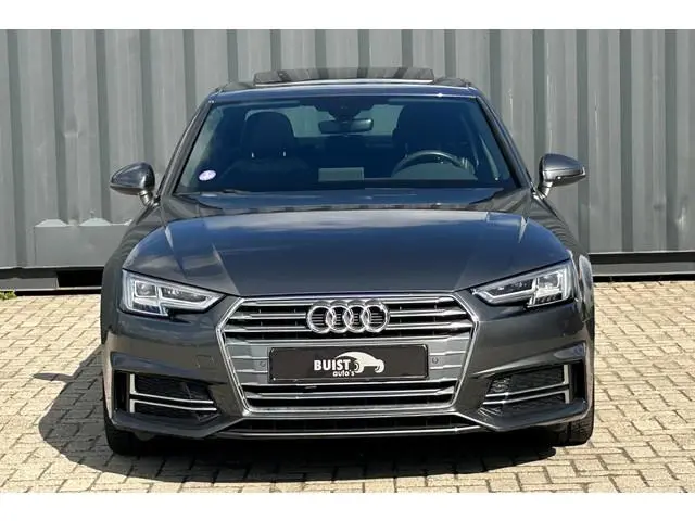 Audi A4 Limousine 1.4 TFSI 150pk S-Line SCHUIFDAK 25525KM! NL-auto!