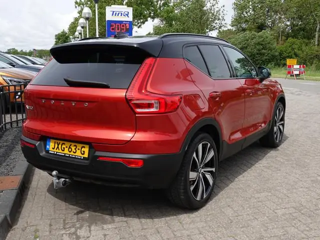 Volvo XC40 1.5 T4 Recharge R-Design TREKH. | VOL LEER | TWO-TONE | NAVI | PDC V+A
