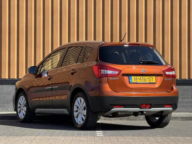 Suzuki S-Cross