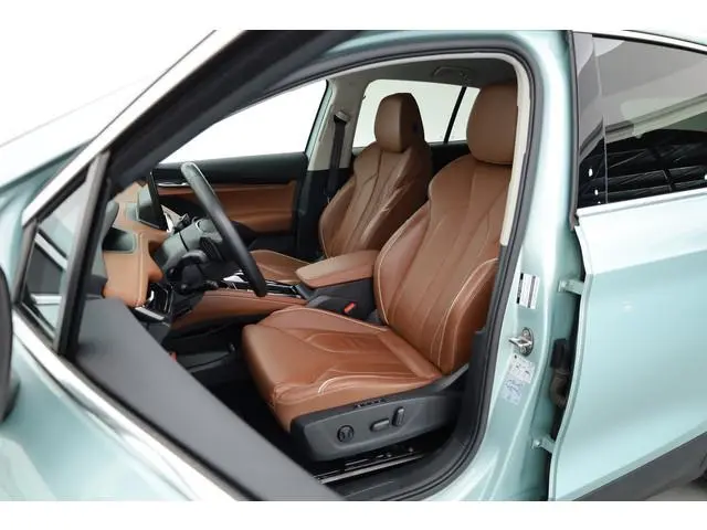 ŠKODA Enyaq iV 60 | RIJKLAAR!! | Warmtepomp | Adapt. Cruise | Trekhaak | Stoel- Stuurverw. | Memory...