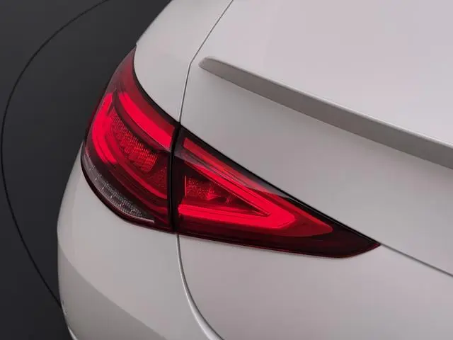 Mercedes-Benz CLS 450 4Matic AMG // Burmester // 360 Camera // Sunroof // Trekhaak // 20 inch // Des...