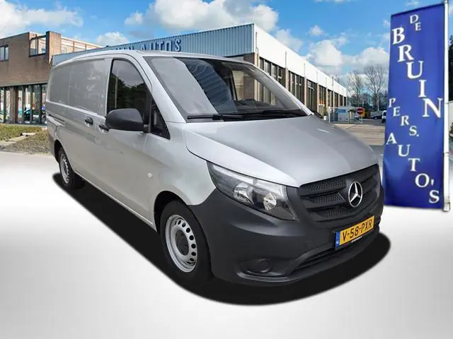 Mercedes-Benz Vito 110 CDI Lang  Werkplaats inrichting Achteruitrijcamera  Verwarmdevoorstoel