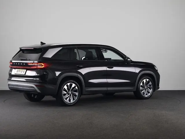 Skoda Kodiaq 1.5 TSI MHEV Business Edition 7p. | Derde zitrij | Light & view | Elek. stoel | 19 inch...
