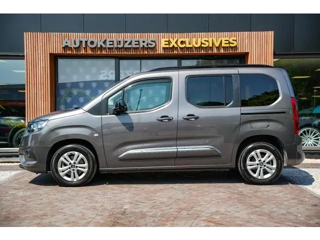Toyota pro-ace
