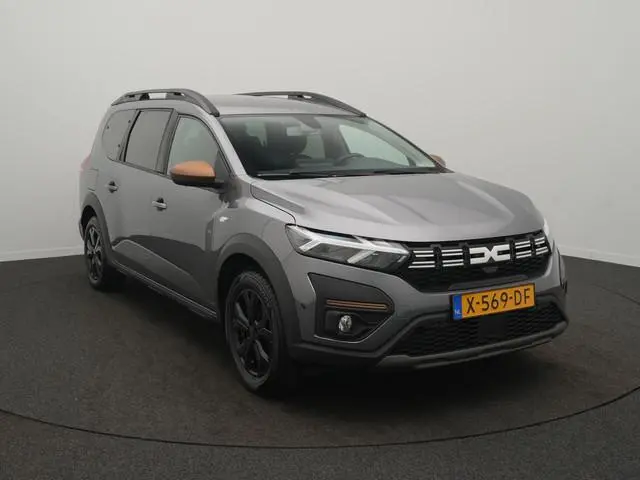 Dacia Jogger 1.6 Hybrid 140 Extreme 7p. - RIJKLAARPRIJS - 7-persoons - All Seasonbanden - Afneembare...