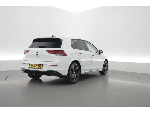 Volkswagen Golf 1.4 eHybrid GTE | Dig. Cockpit |  IQ light | Apple CarPlay & Android Auto | Stoel-St...