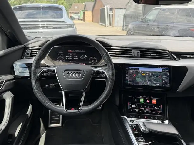 Audi Q8 e-tron