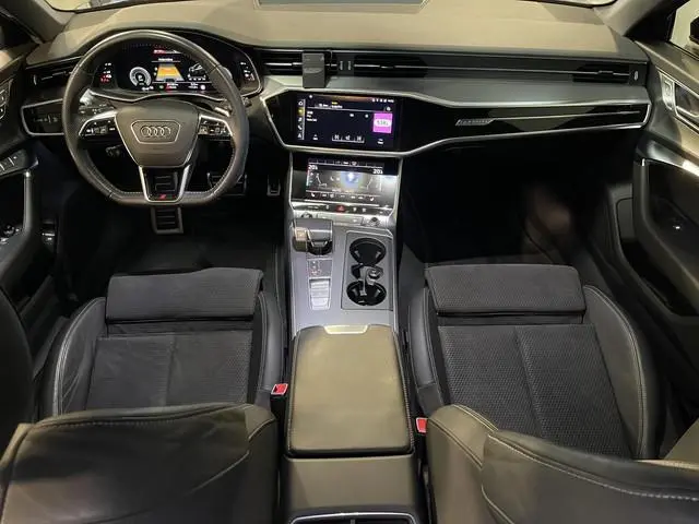Audi A6 Avant 55 TFSI e quattro Competition 19"/Aero Pakket/Trekhaak/Stoelverwarming + memory/Adapti...