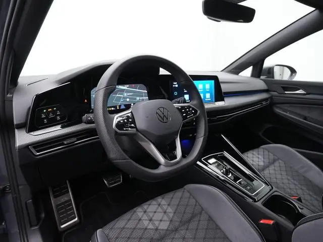 Volkswagen Golf 1.5 eTSI 130 pk DSG R-Line Business | Achteruitrijcamera | Sportonderstel | Navigati...