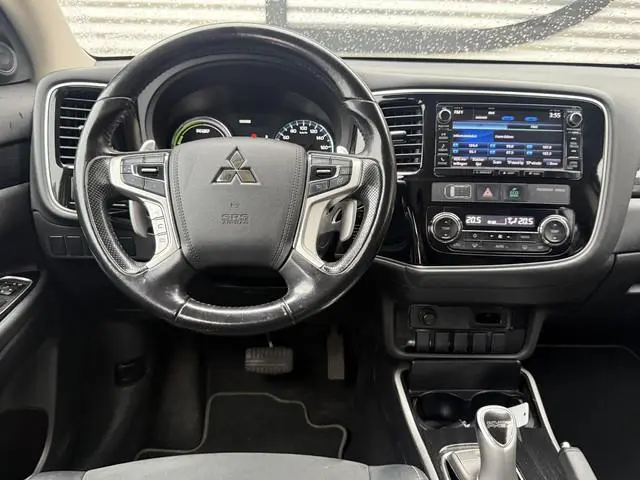 Mitsubishi Outlander 2.0 PHEV Business Edition SoH 65% |1e Eigenaar|Camera|Cruise|Trekhaak|Clima|Nav...